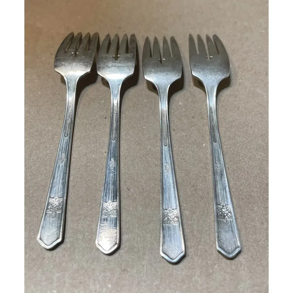 Oneida 1940 SILVER ROSE Silverplate‎ SL&GH Rogers Flatware Set Of 4 Salad Forks